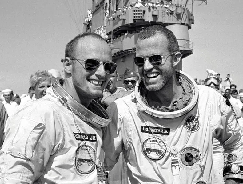 Lunettes Aviateur Militaires Biélorussie 5 Lunettes Aviateur Militaires Biélorussie – Image 3