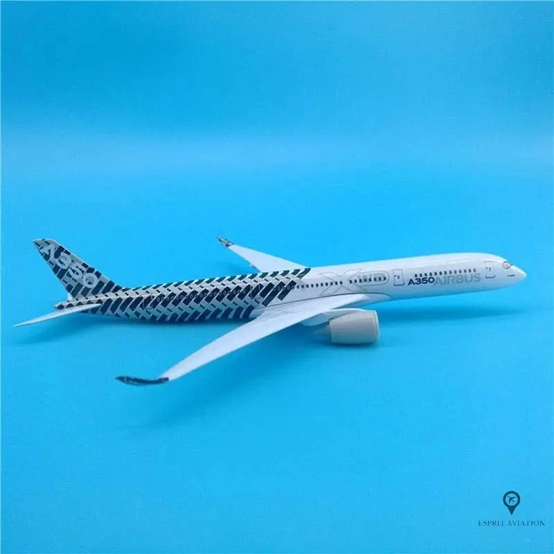 Maquette 1/300 A350 4 Maquette 1/300 A350 – Image 2