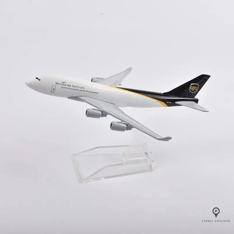 Maquette Avion UPS Airbus A380 5 Maquette Avion UPS Airbus A380 – Image 3