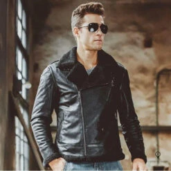 Veste Aviateur Homme Imitation Peau De Mouton Noir 8 Veste Aviateur Homme Imitation Peau De Mouton Noir -Esprit Aviation Veste Aviateur Homme Imitation Peau de Mouton Noir Esprit Aviation 1677215188